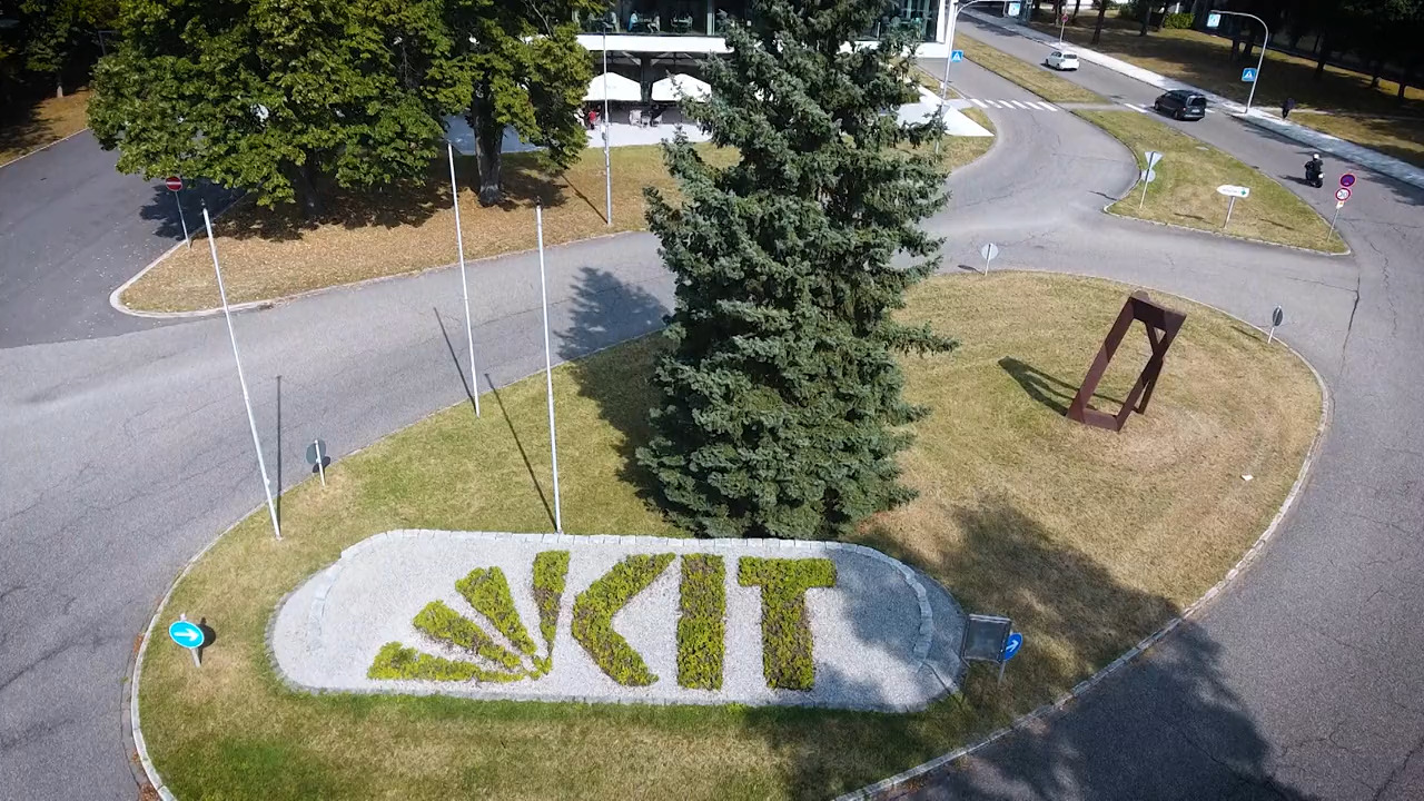 KIT Accelerator Technology